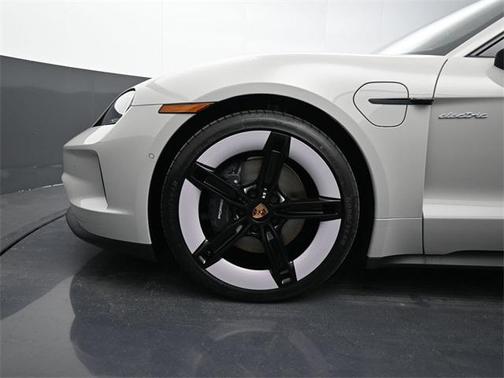 2025 Porsche Taycan 4