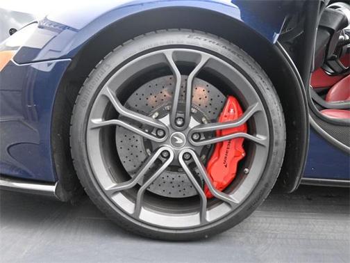 2015 McLaren 650S Base