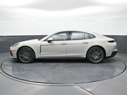 2026 Porsche Panamera 