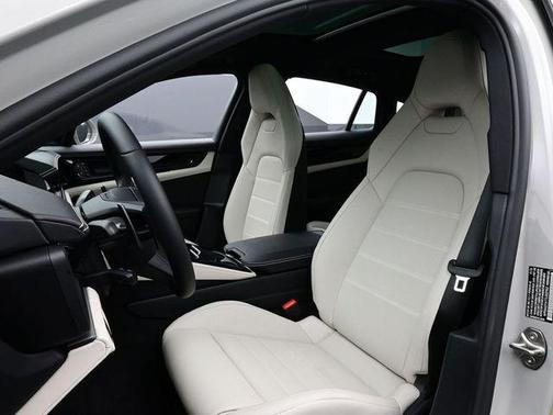 2026 Porsche Panamera 