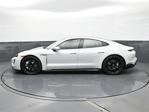 2022 Porsche Taycan GTS