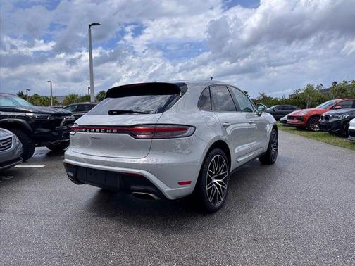 Chalk 2024 Porsche Macan Macan