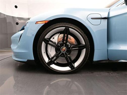 2020 Porsche Taycan Turbo