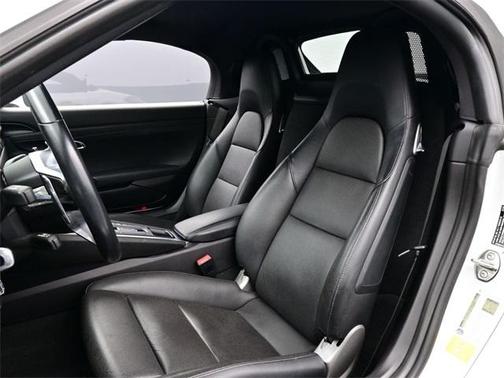 2023 Porsche 718 Boxster S