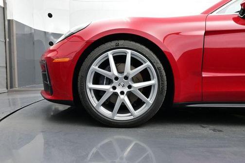 Carmine Red 2026 Porsche Panamera 4