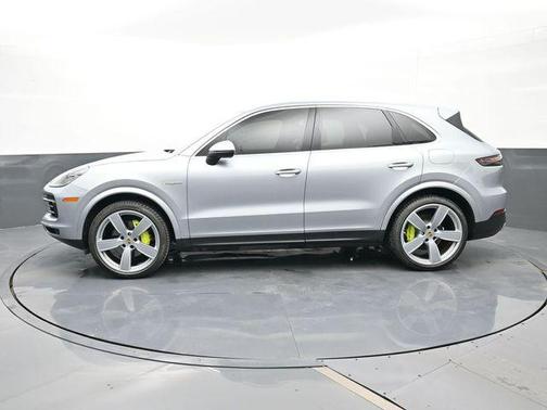 2022 Porsche Cayenne Cayenne E-Hybrid