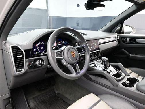 2022 Porsche Cayenne Cayenne E-Hybrid Platinum Edition