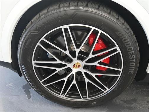 2024 Porsche Cayenne S