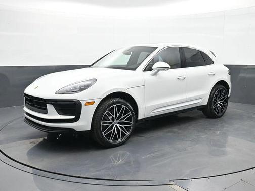 2026 Porsche Macan 