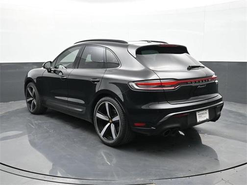 2023 Porsche Macan Base