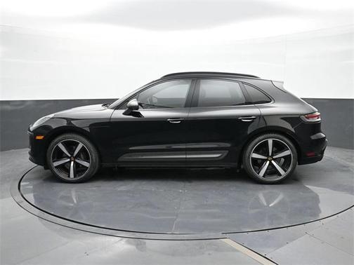 2023 Porsche Macan Base