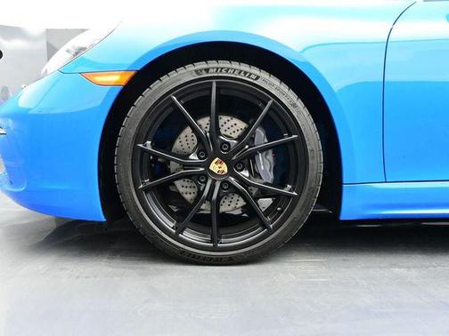 2025 Porsche 718 Cayman 