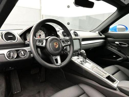 2025 Porsche 718 Cayman 