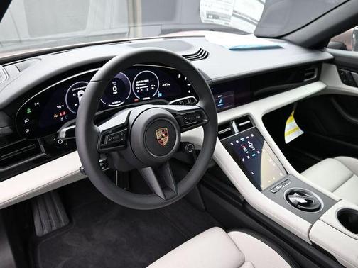 Frozen Berry Metallic 2025 Porsche Taycan