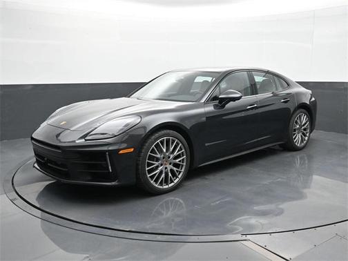 2026 Porsche Panamera 4