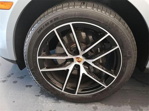 2024 Porsche Macan Base