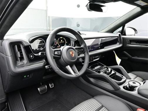 2026 Porsche Cayenne GTS