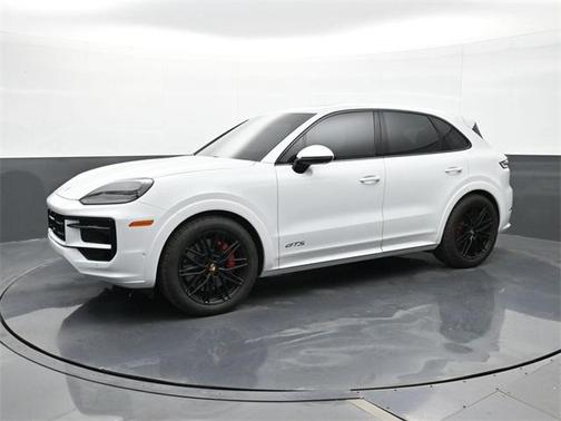 2025 Porsche Cayenne GTS