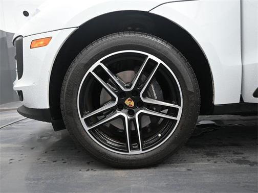 2021 Porsche Macan Base