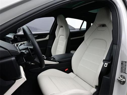 2026 Porsche Panamera 