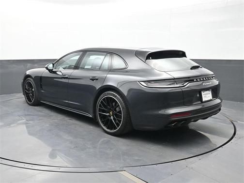 2023 Porsche Panamera 4