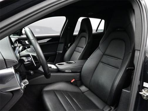 2023 Porsche Panamera 4