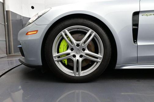 Silver 2019 Porsche Panamera 4