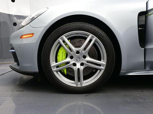 Silver 2019 Porsche Panamera 4