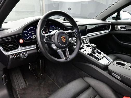Silver 2019 Porsche Panamera 4