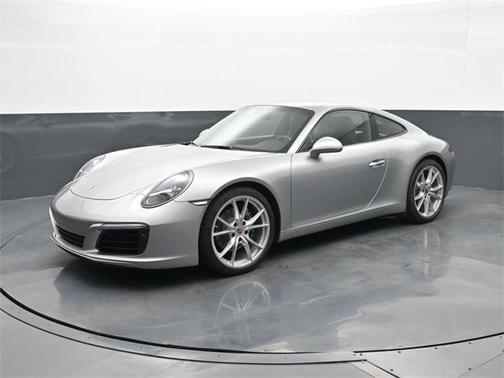 2019 Porsche 911 Carrera