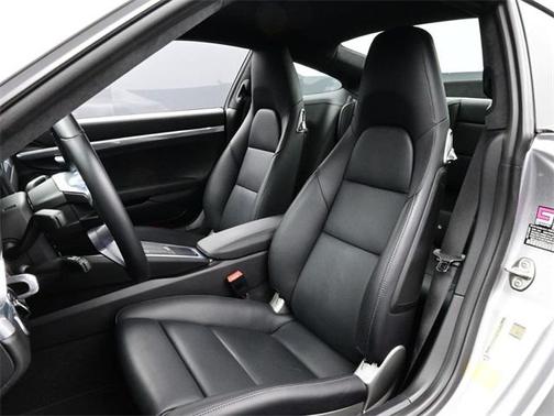 2019 Porsche 911 Carrera