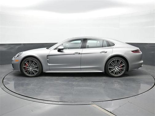2017 Porsche Panamera Turbo