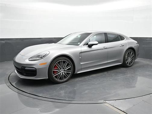 2017 Porsche Panamera Turbo