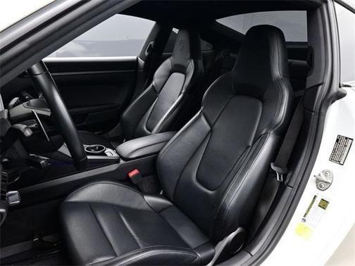 2021 Porsche 911 Carrera