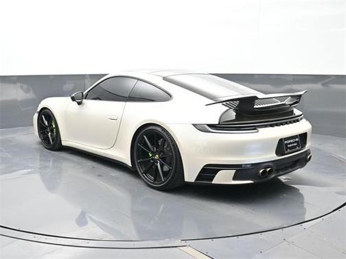 2021 Porsche 911 Carrera