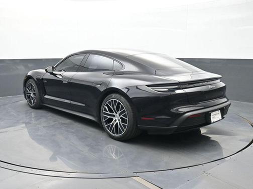 2025 Porsche Taycan 4