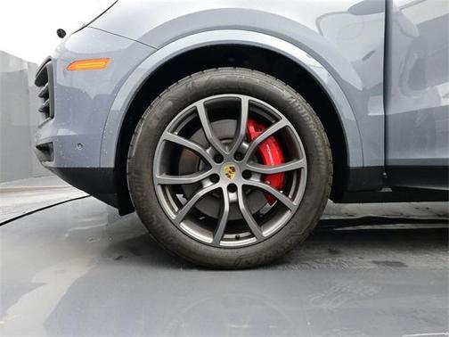 2024 Porsche Cayenne S