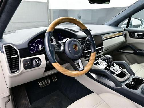 2022 Porsche Cayenne Turbo