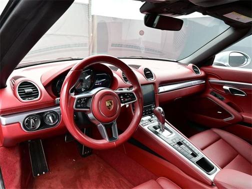 2022 Porsche 718 Boxster S