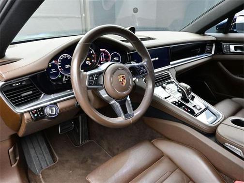 2018 Porsche Panamera 4S