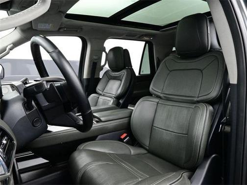 2022 Lincoln Navigator Black Label