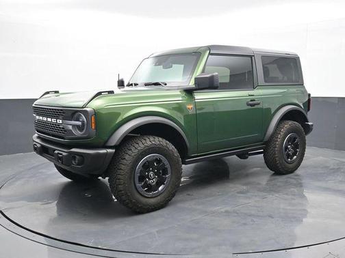 ERUPTION GREEN METALLIC 2022 Ford Bronco Badlands