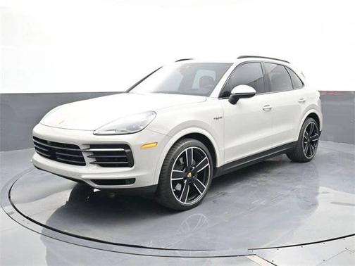 2022 Porsche Cayenne 