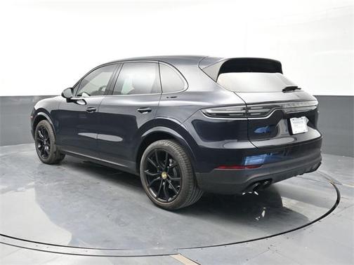 2023 Porsche Cayenne Platinum Edition