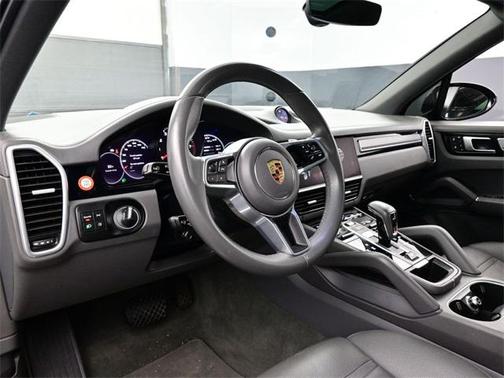 2023 Porsche Cayenne Platinum Edition