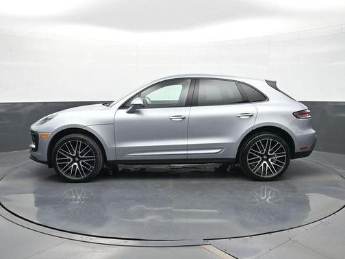 Dolomite 2026 Porsche Macan Macan