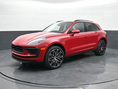 2025 Porsche Macan 