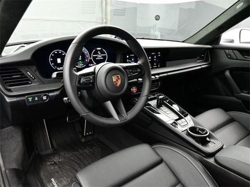 2025 Porsche 911 Carrera GTS