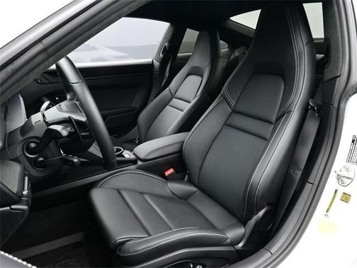 2025 Porsche 911 Carrera GTS