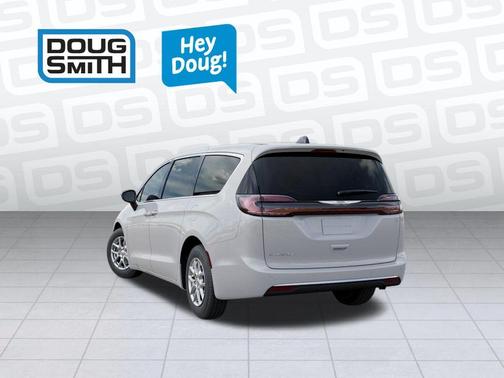 Bright White Clearcoat 2026 Chrysler Pacifica Select